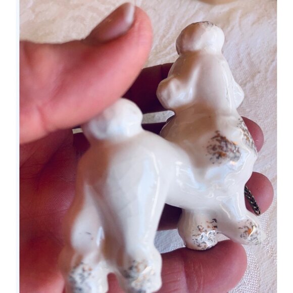 Vintage Mid-Century Ceramic Poodle Figurine With Chain Collar - Picture 6 of 6